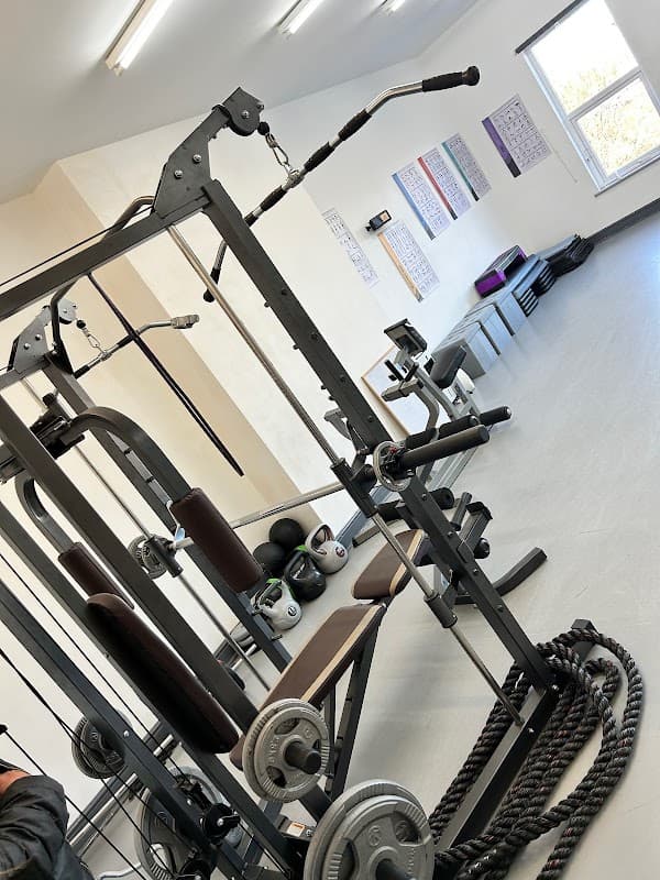 studio 1981 - Gyms in castleford