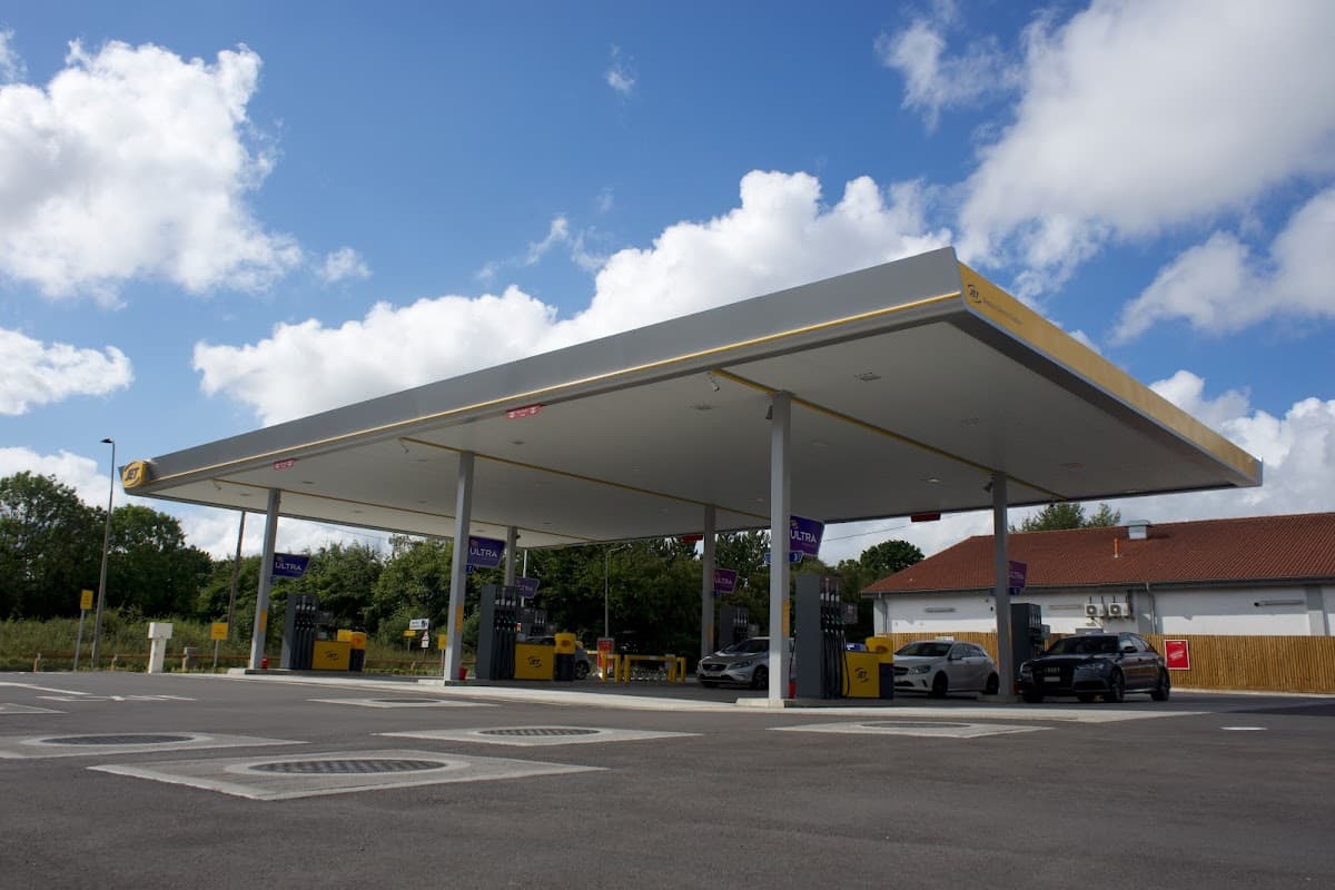 JET - Petrol Stations in catterick bridge
