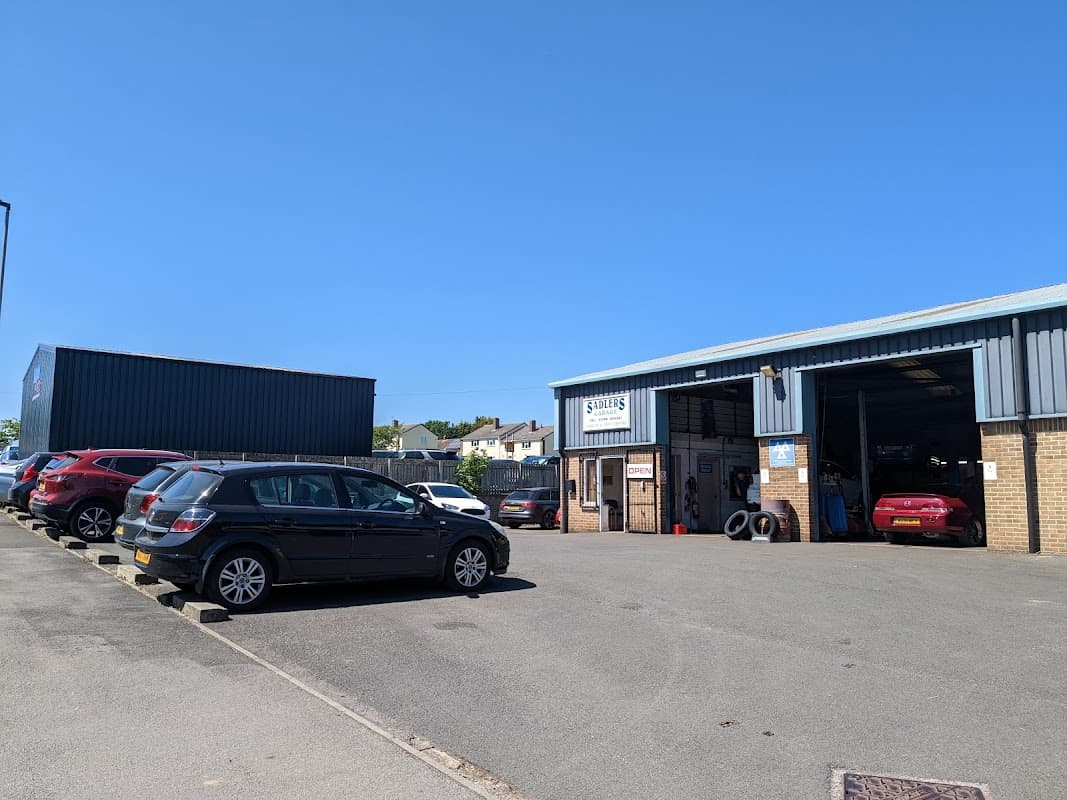 Sadlers Garage - Garages in catterick bridge