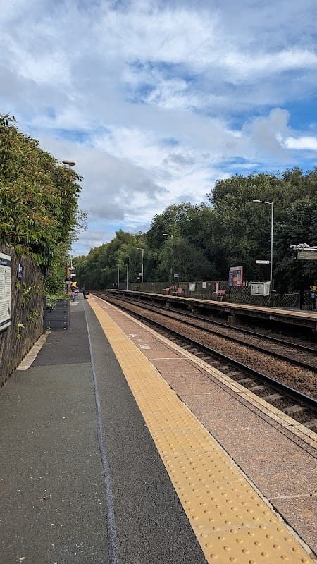 New Road Mytholmroyd Station - Bus Stations in chiserley