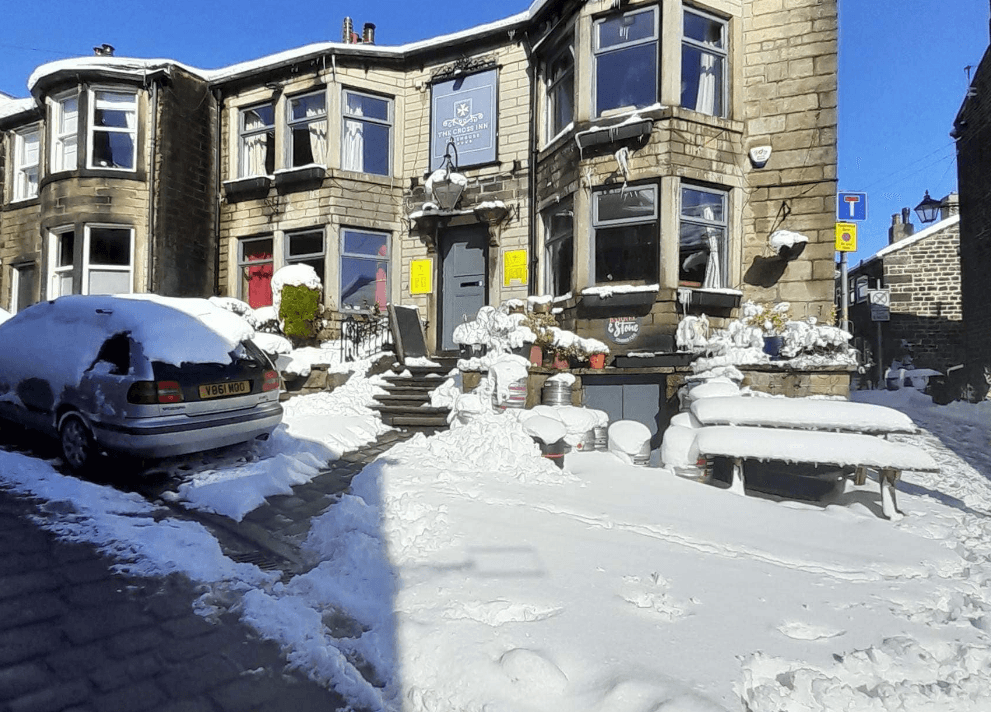 Accommodation at The Cross Inn in chiserley