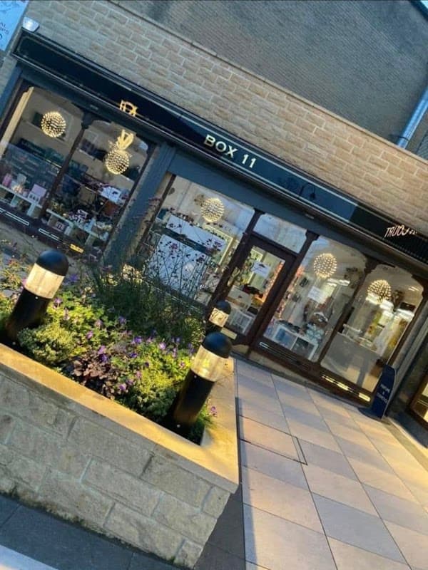 Box 11 - Clothes Shops in cleckheaton