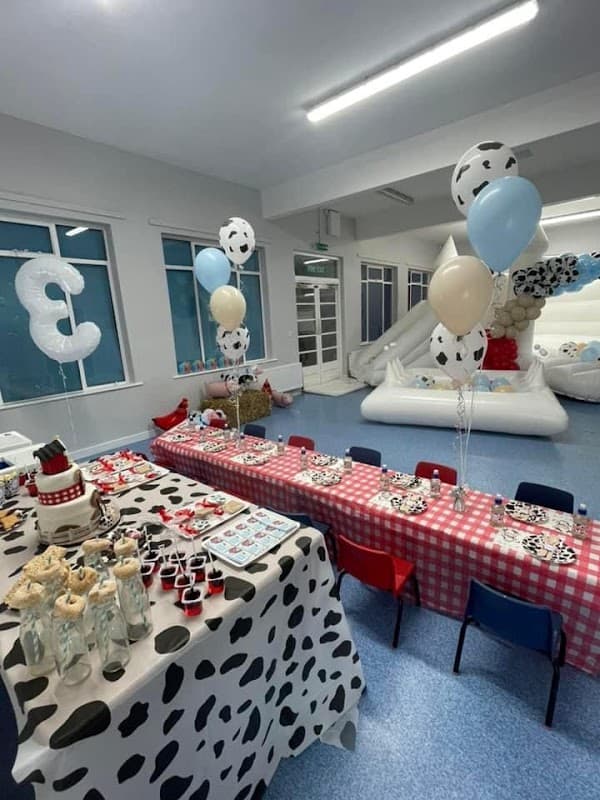 Scholes Village Centre