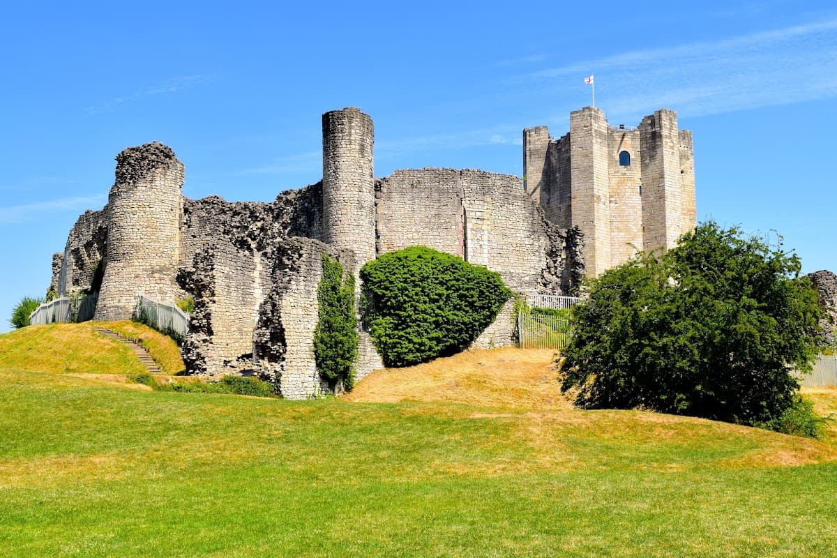 Bus Stop at Castle Hill/Castle Avenue - Castles in conisbrough