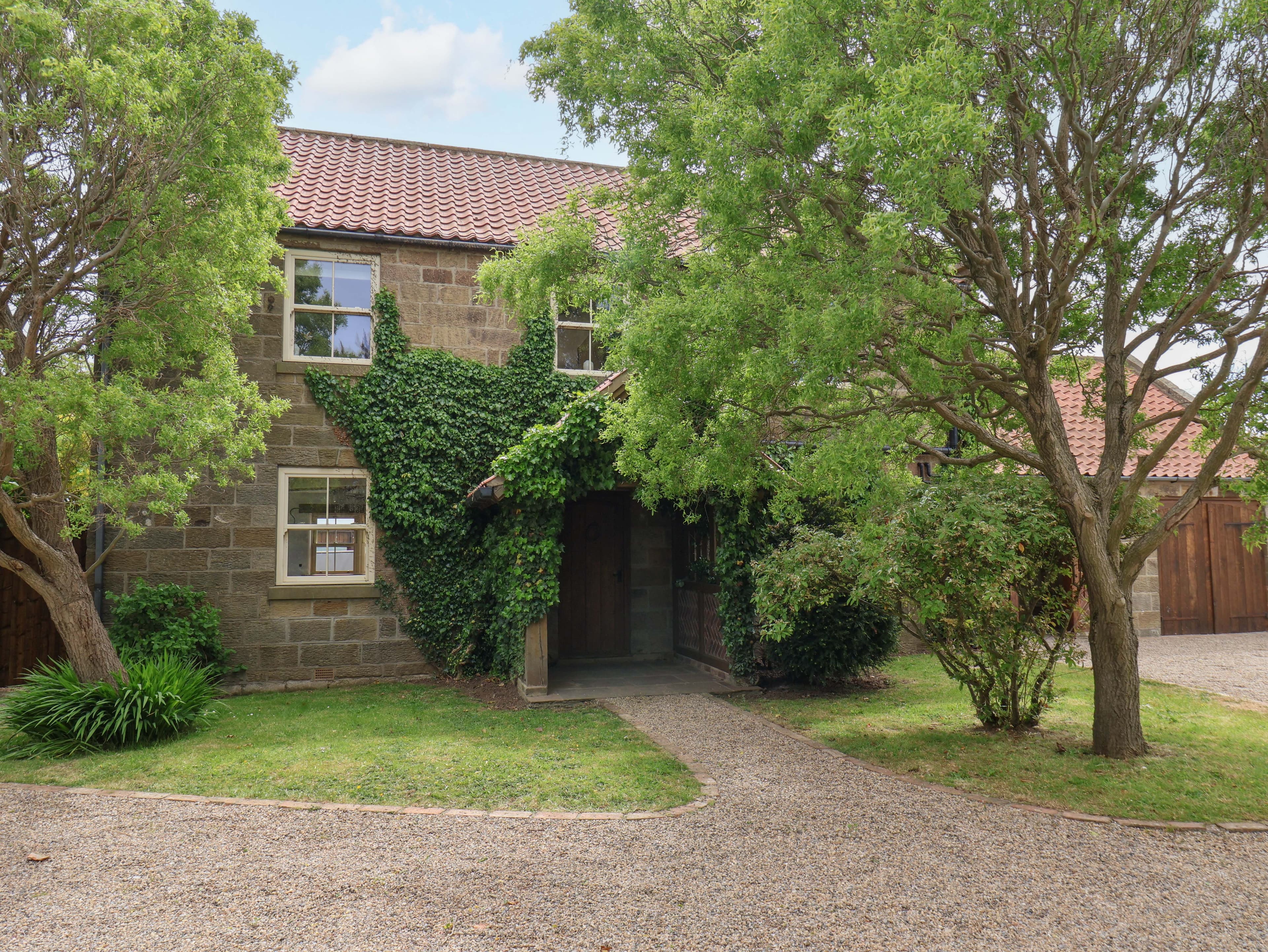 Crossbutts Farmhouse