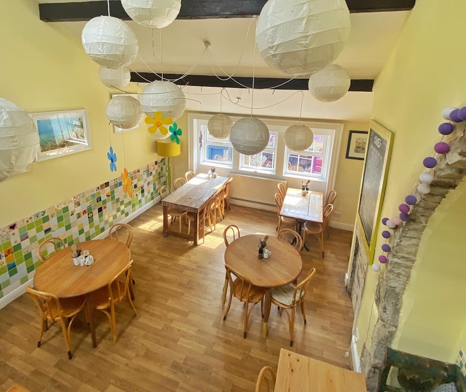 Dining at Cobbles & Clay in cross roads