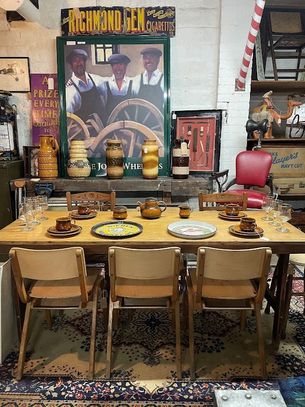 Steeton Vintage Interiors - Antique Shops in cross roads