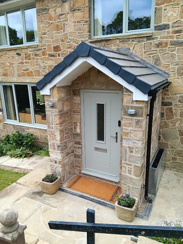 D h lumb building and roofing services - Roofers in dewsbury