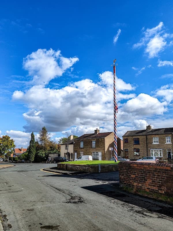 Gawthorpe Maypole - Historic Site in dewsbury