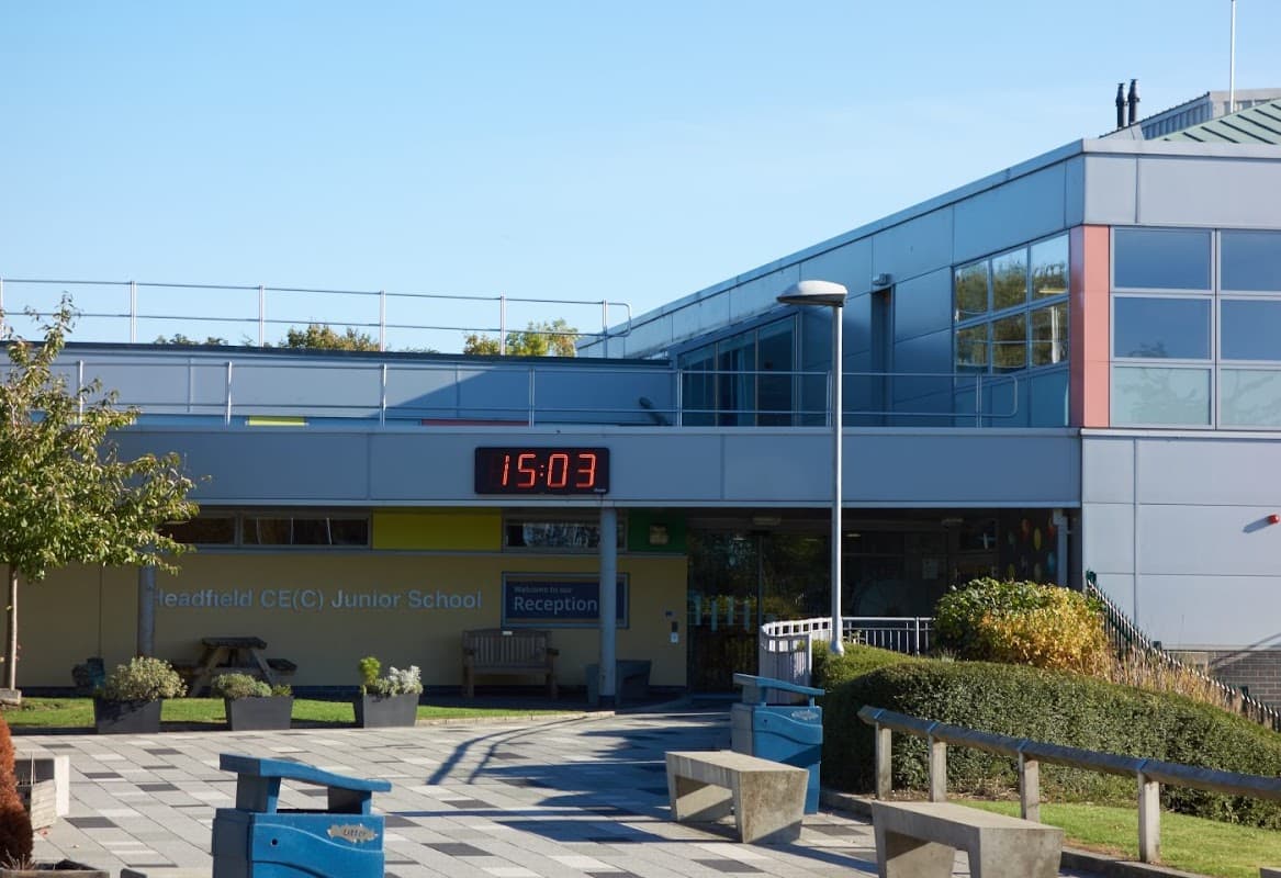 Headfield C Of E Junior School - Primary Schools in dewsbury