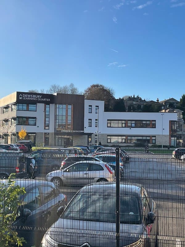 Kirklees College Springfield Sixth Form Centre - Colleges in dewsbury