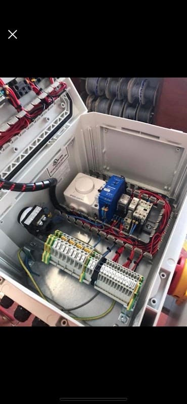 D F Electrical & Security - Electricians in doncaster