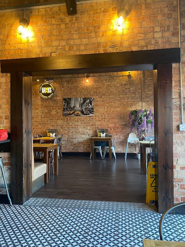 Donny Smash Pizza, Burger & Dessert