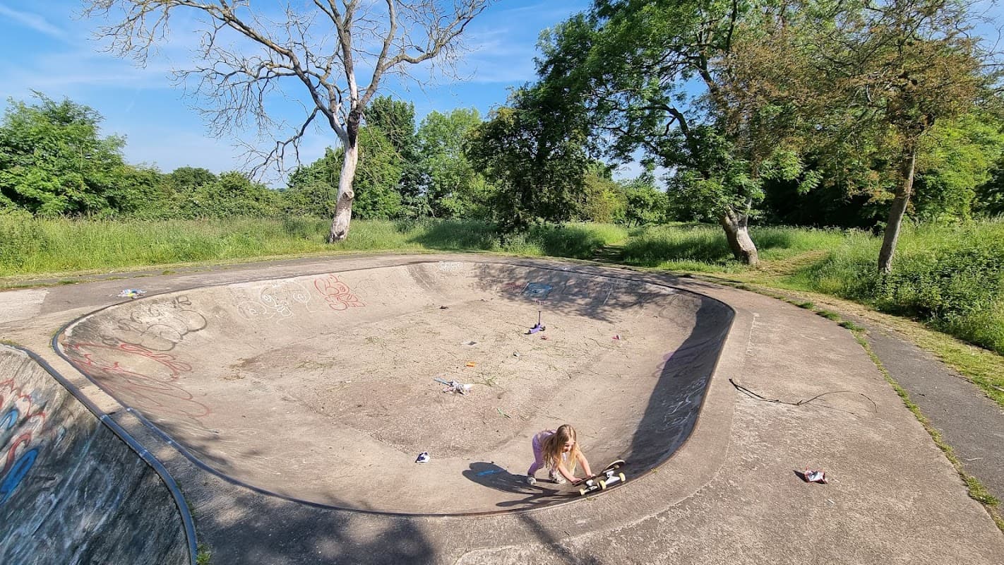 Hexthorpe Bowl - Skate Parks in doncaster
