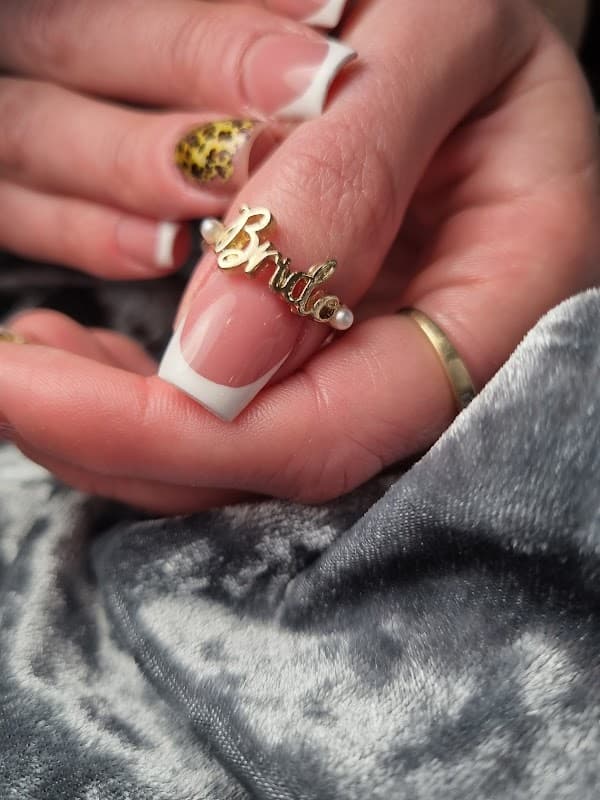 Splendid Beauty by Sandra AMR - Beauty Salons in doncaster