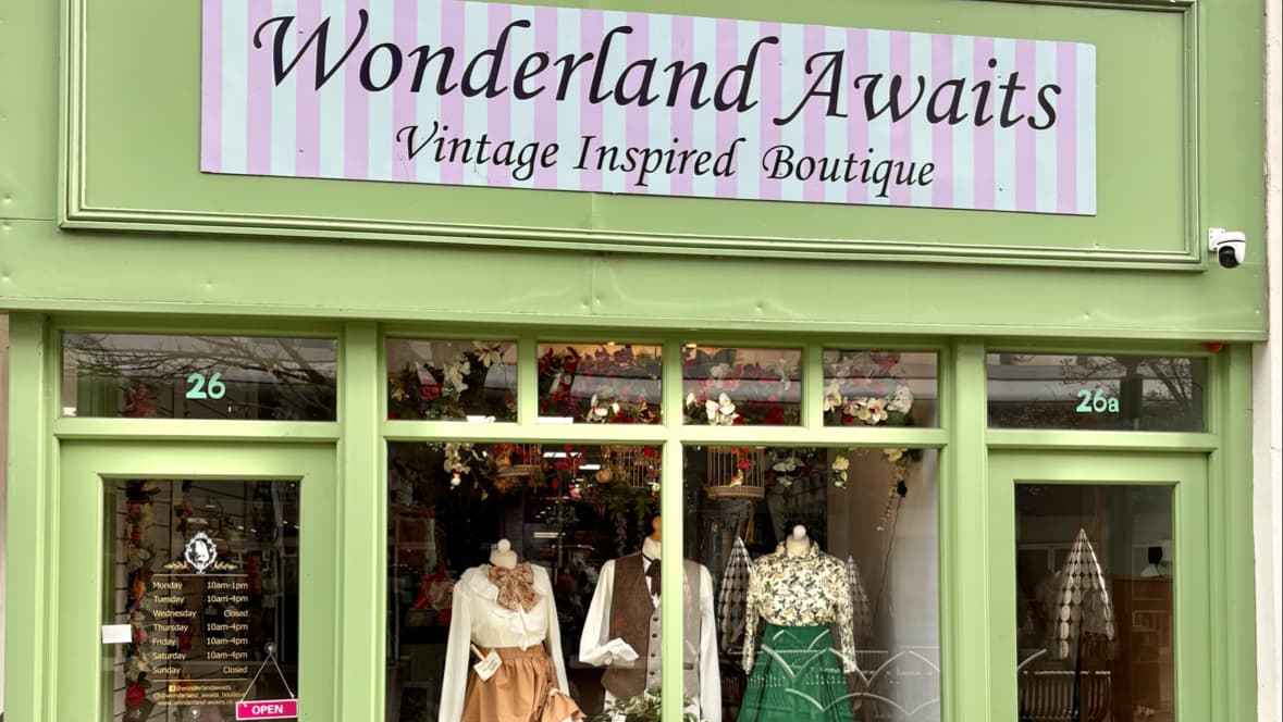 Wonderland Awaits - Clothes Shops in doncaster