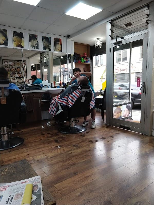 Top cut barber