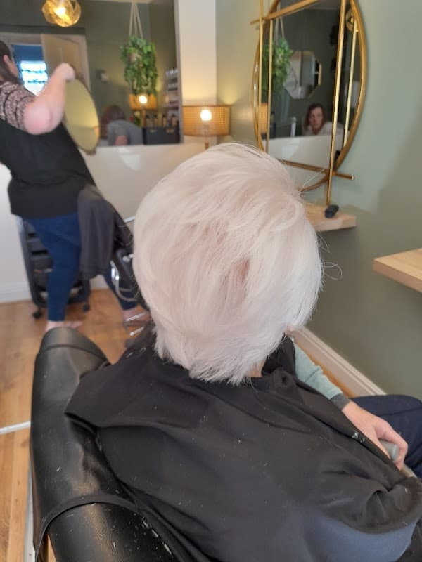 Clemmies hair & beauty