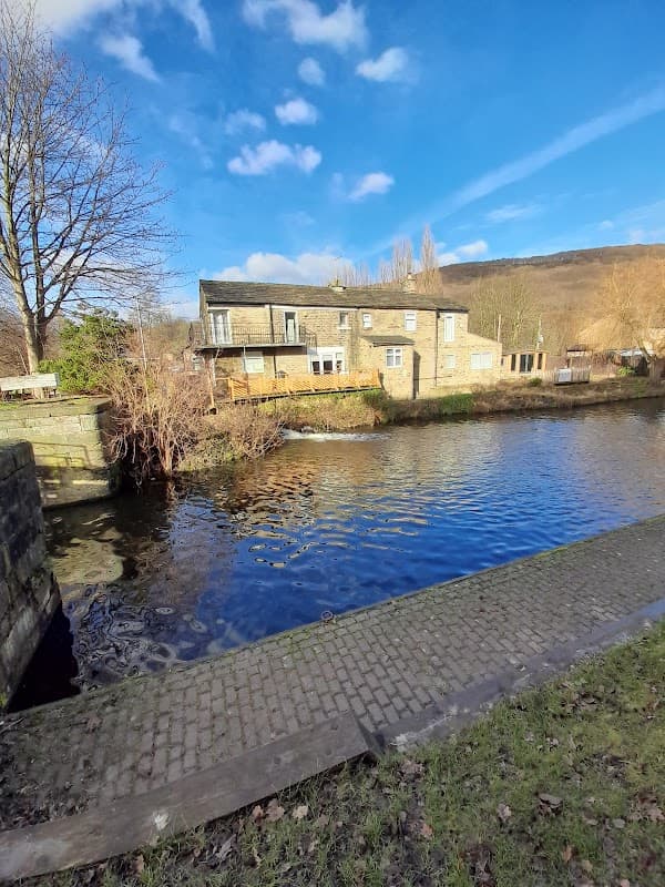 Elland Lock - Historic Site in exley