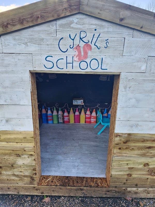 Memorys Village play ltd - Entertainment in exley