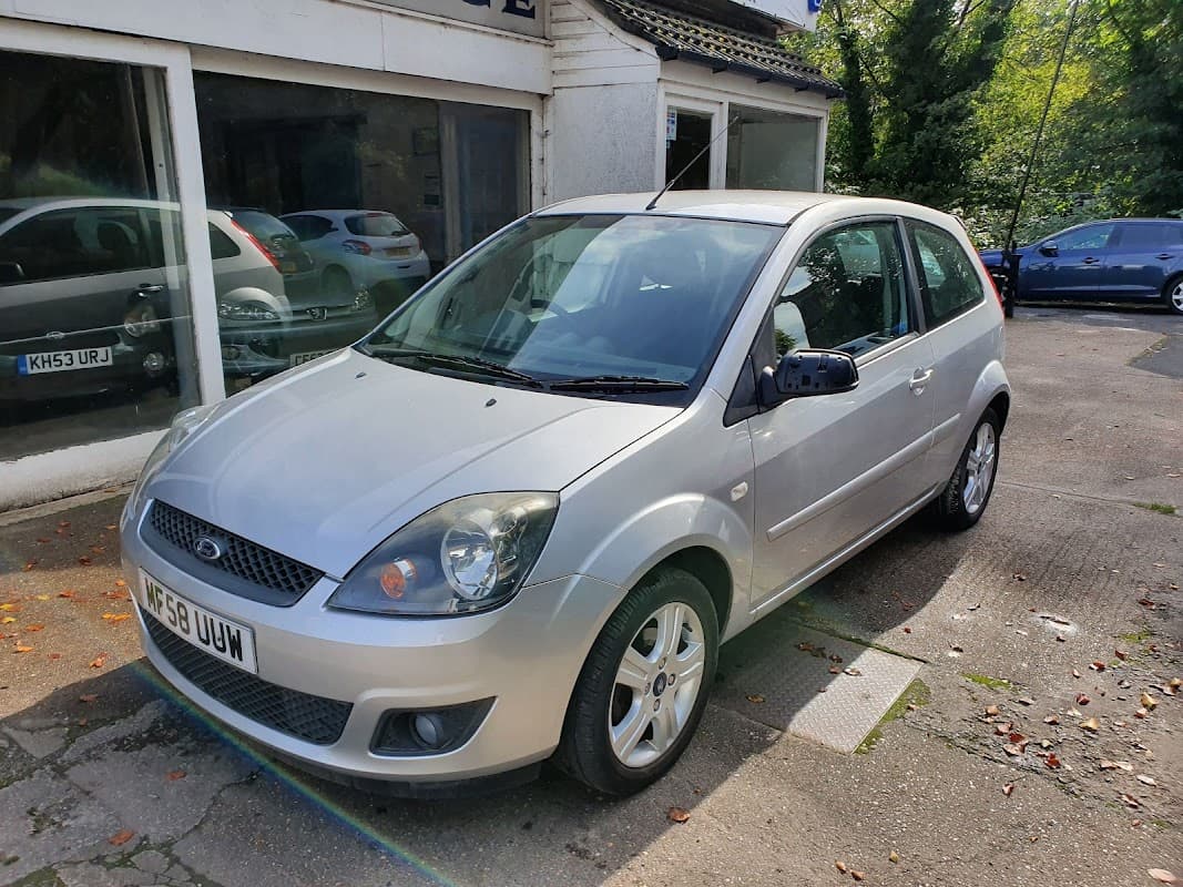 North Dean Automotive Ltd - Garages in exley