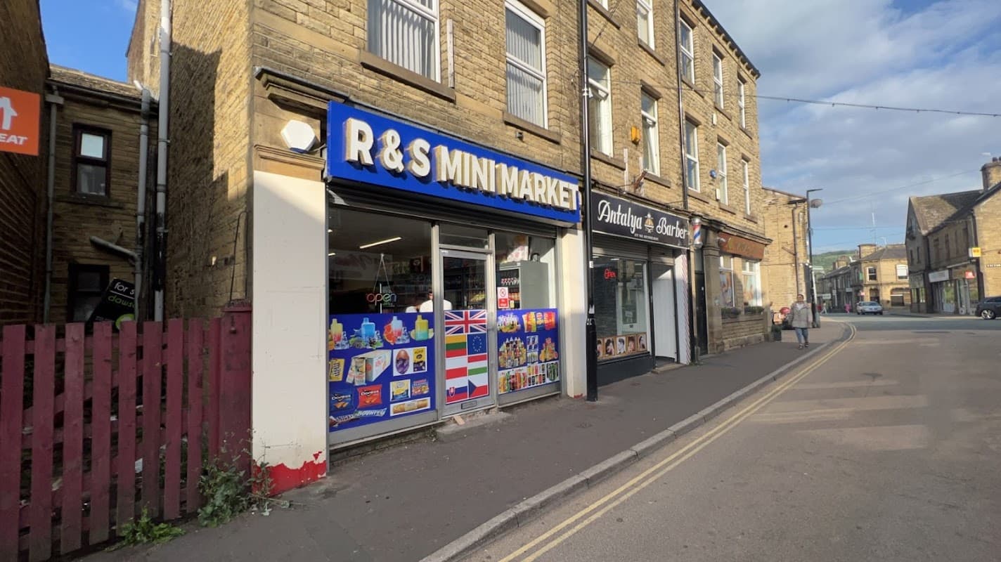 R&S mini market - Market in exley