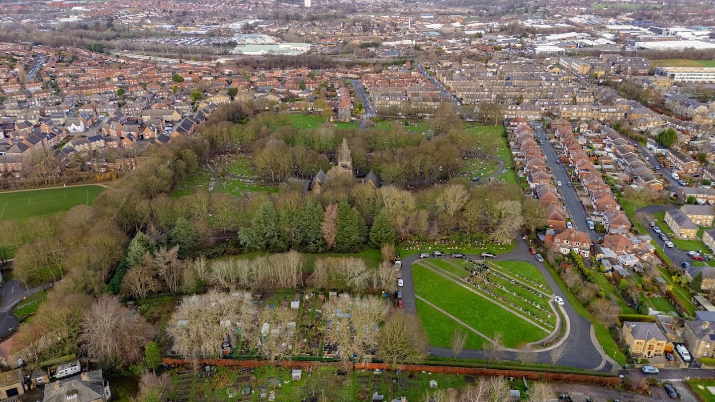 Pudsey Cemetery - Cemeteries in farsley