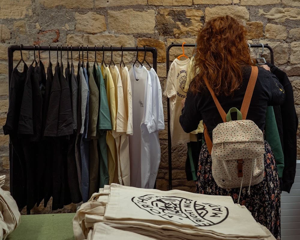 Right Nice Shop & Studio