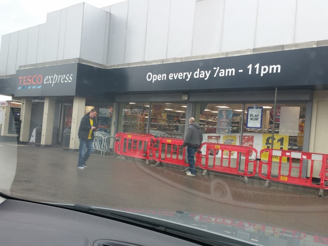 Tesco Express - Supermarkets in farsley