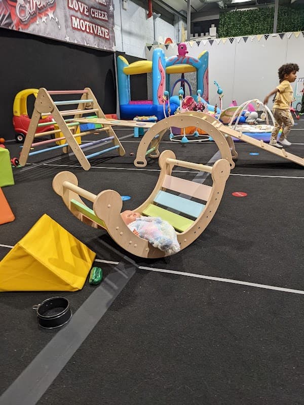 The Bee Hub - Entertainment in farsley