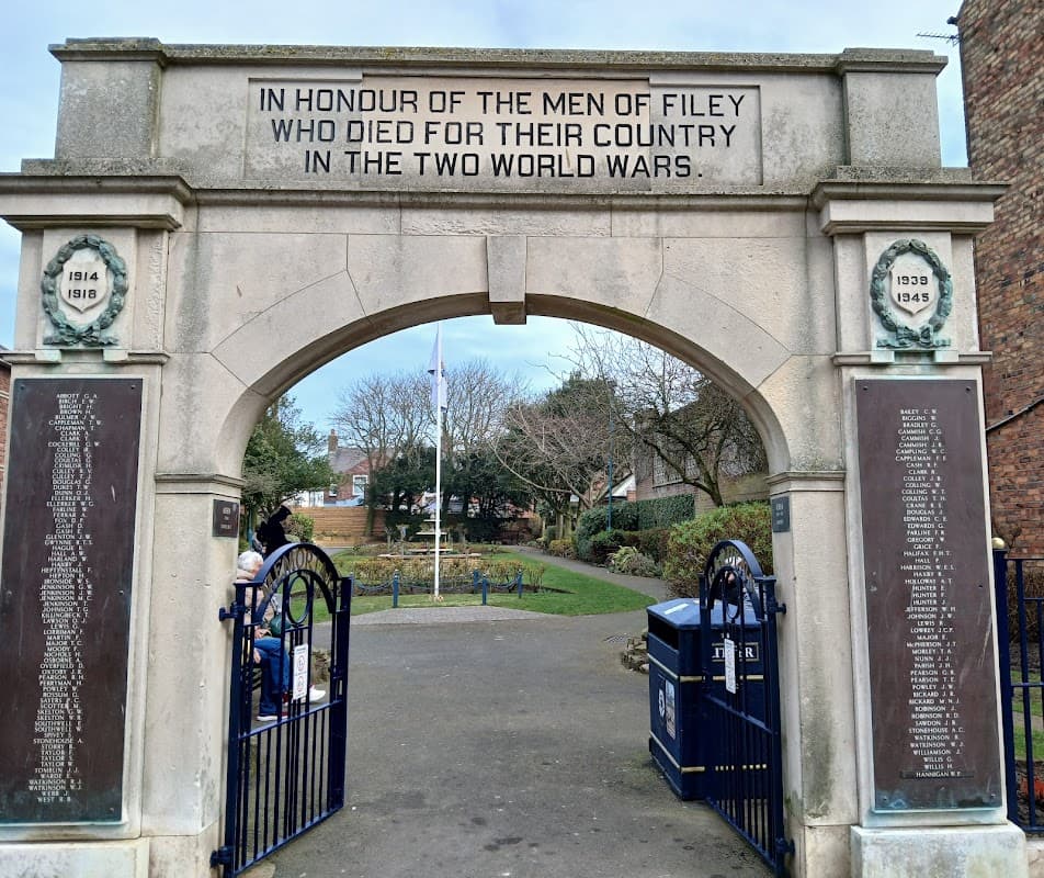 Filey Memorial Garden - War Memorials in filey