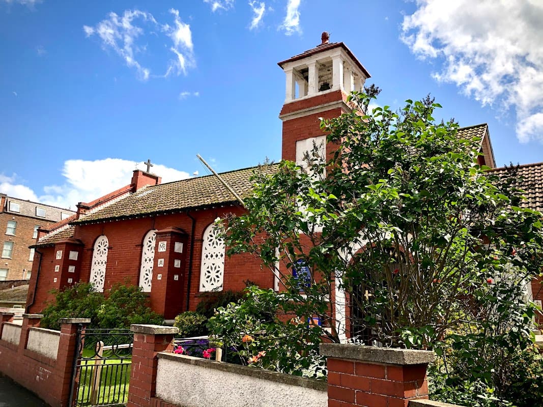 St Mary's Roman Catholic Church : Filey - Churches in filey