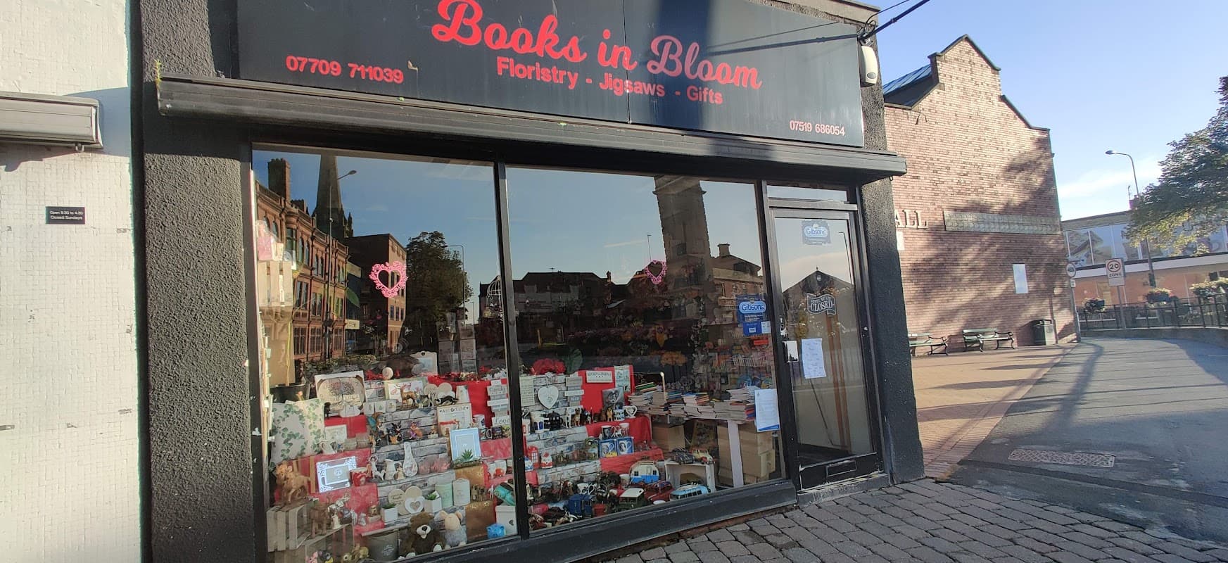 Books in Bloom - Florists in goole