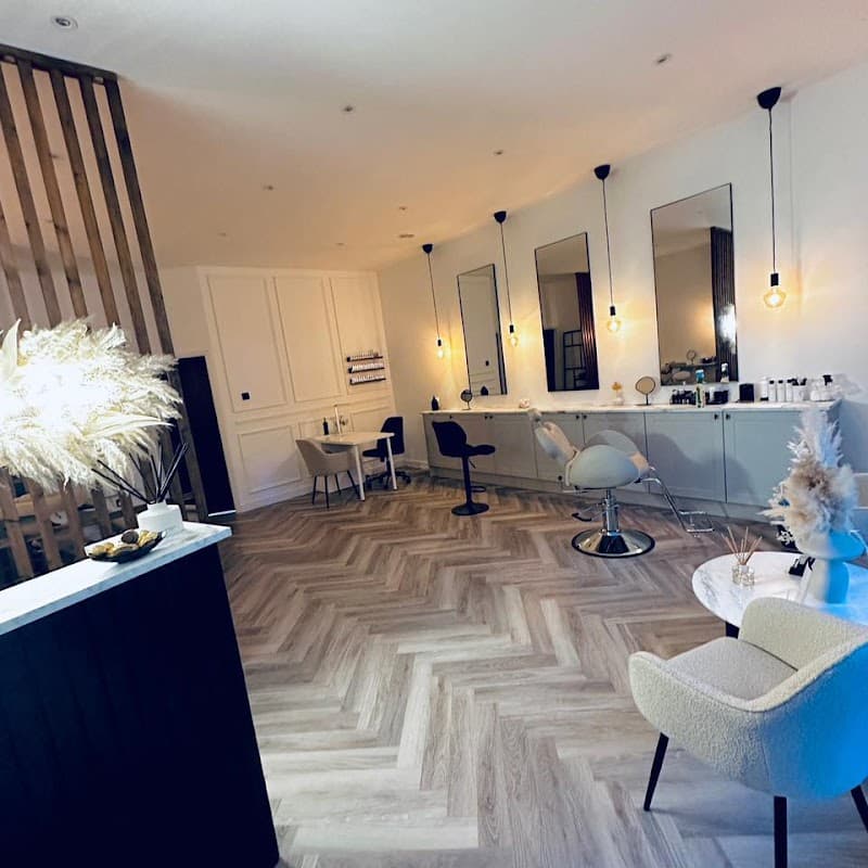 Brows & Base - Beauty Salons in goole