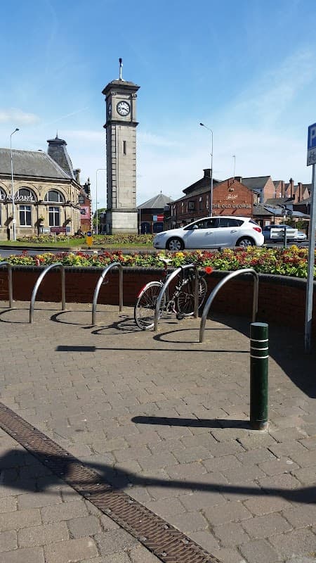 Bus Stop at Goole Lime Tree Avenue - Bus Stops in goole