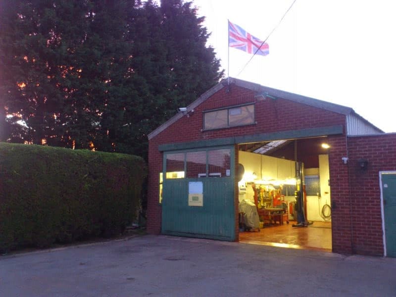 R S Motor Services - Garages in goole