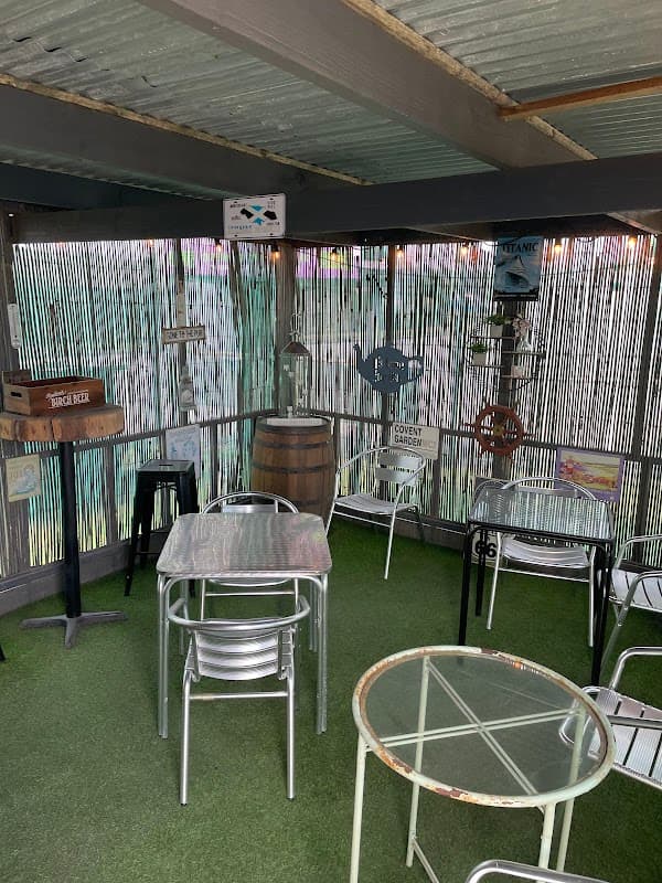 Dining at Samanthas Diner @ Docklands Truck park &Wash in goole