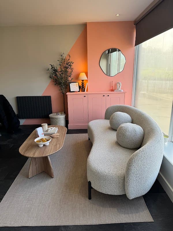 Cavál Studio - Beauty Salons in greenhill