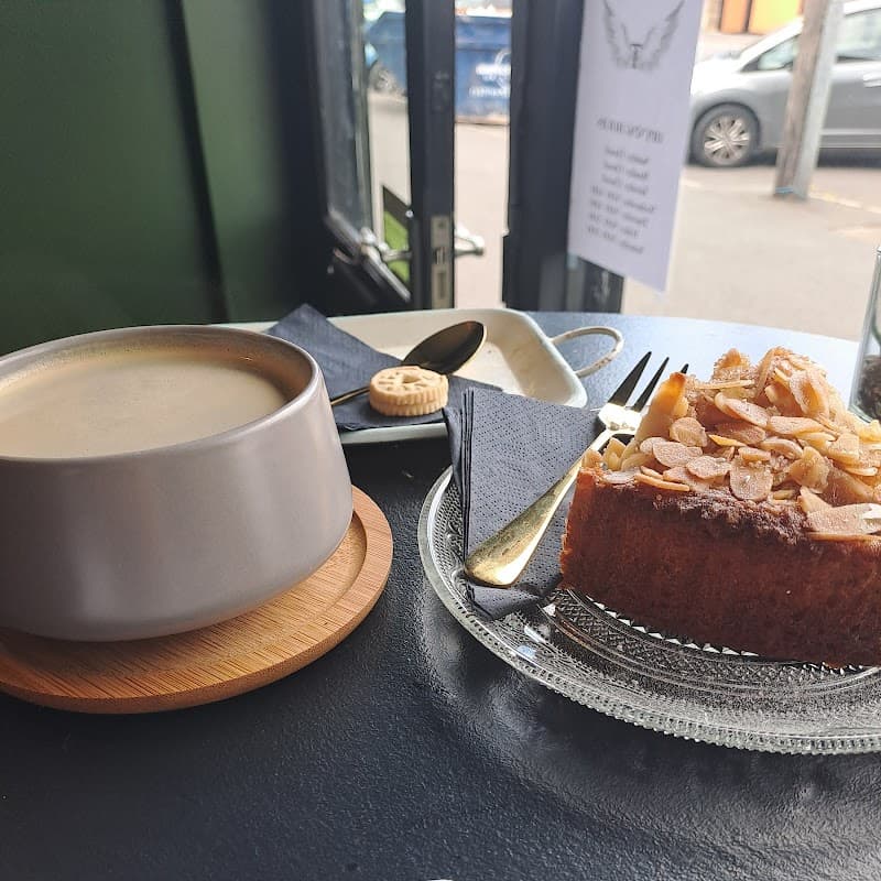 Tilly's Coffee Shop & Cakery