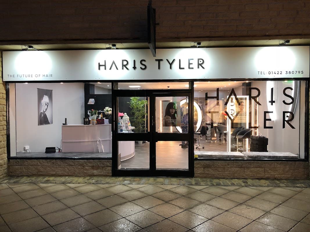 Haus Of Haris Tyler - Hair Salons in halifax