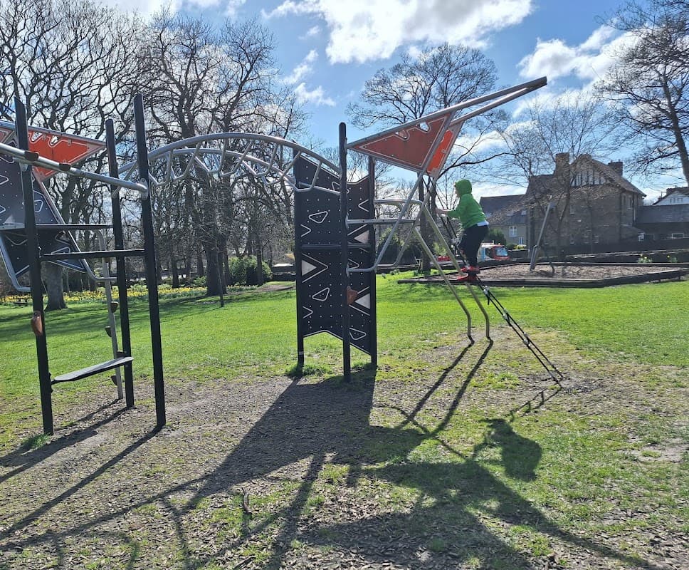 Manor Heath Water Playground - Playgrounds in halifax