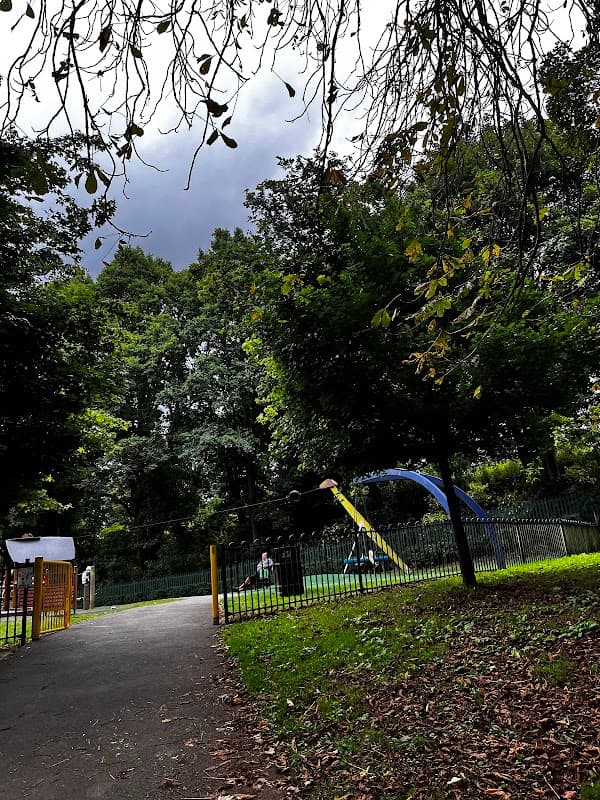 Shibden Park Playground - Playgrounds in halifax