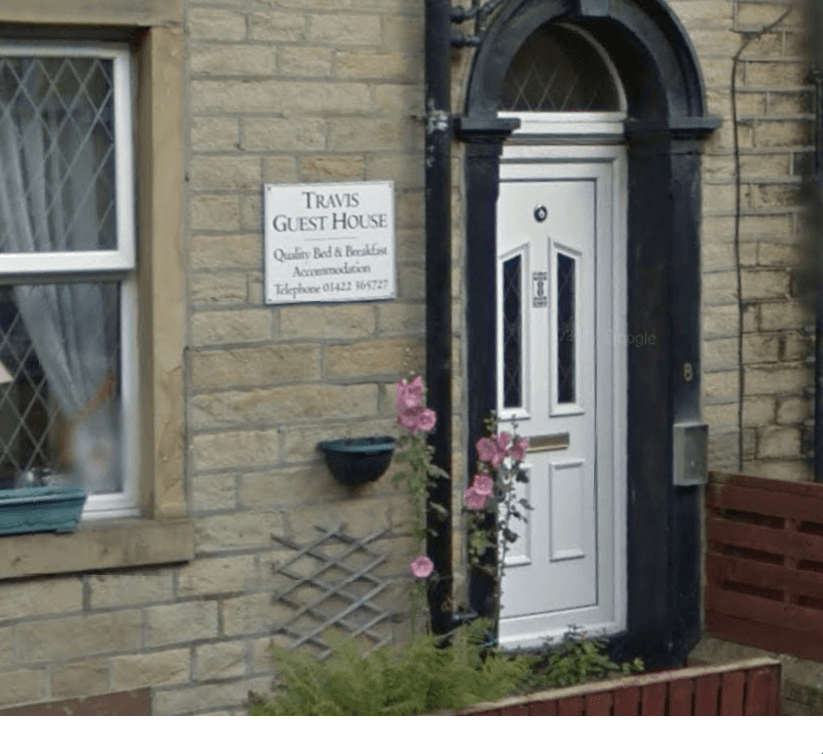 Travis Guest House - Guest House in halifax