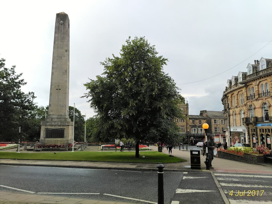 Bus Stop at War Memorial - Bus Stops in harrogate