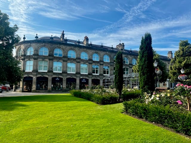 Decor (Harrogate) - Furniture Shops in harrogate