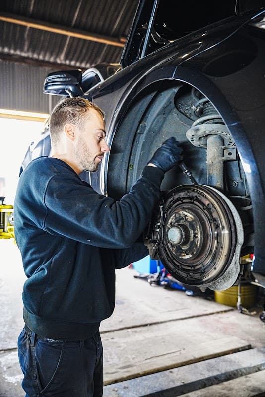 JB Auto Services - York - Garages in haxby