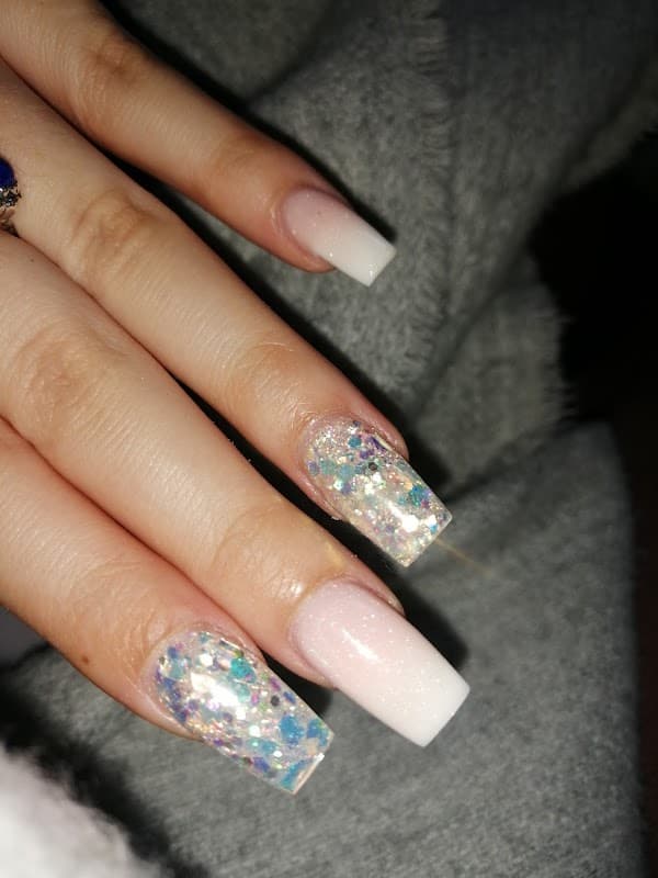 Nail Tech Beauty & Spa - Beauty Salons in headingley