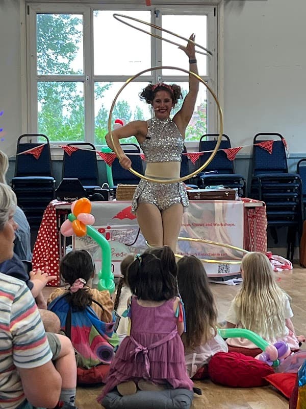 Poppins Presents - Entertainment in headingley