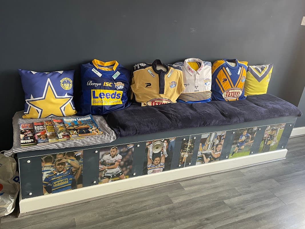 The Barbers Daughters - Barbers in headingley