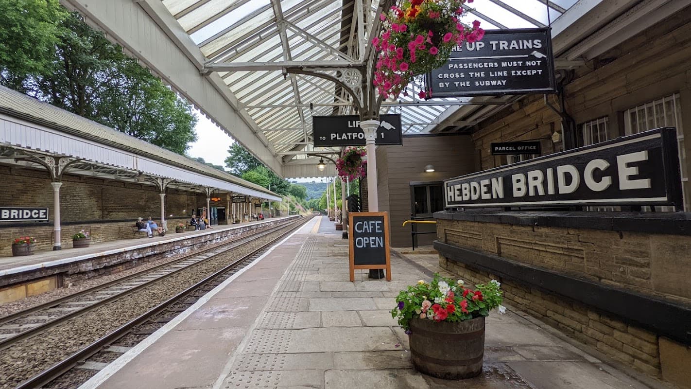 Hebden Bridge Station (stop HB1) - Bus Stations in hebden bridge